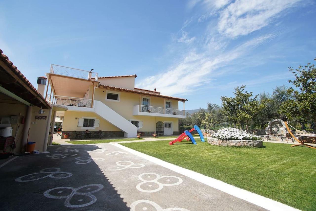 Eleni'S Holiday Home Kalamata Exterior foto